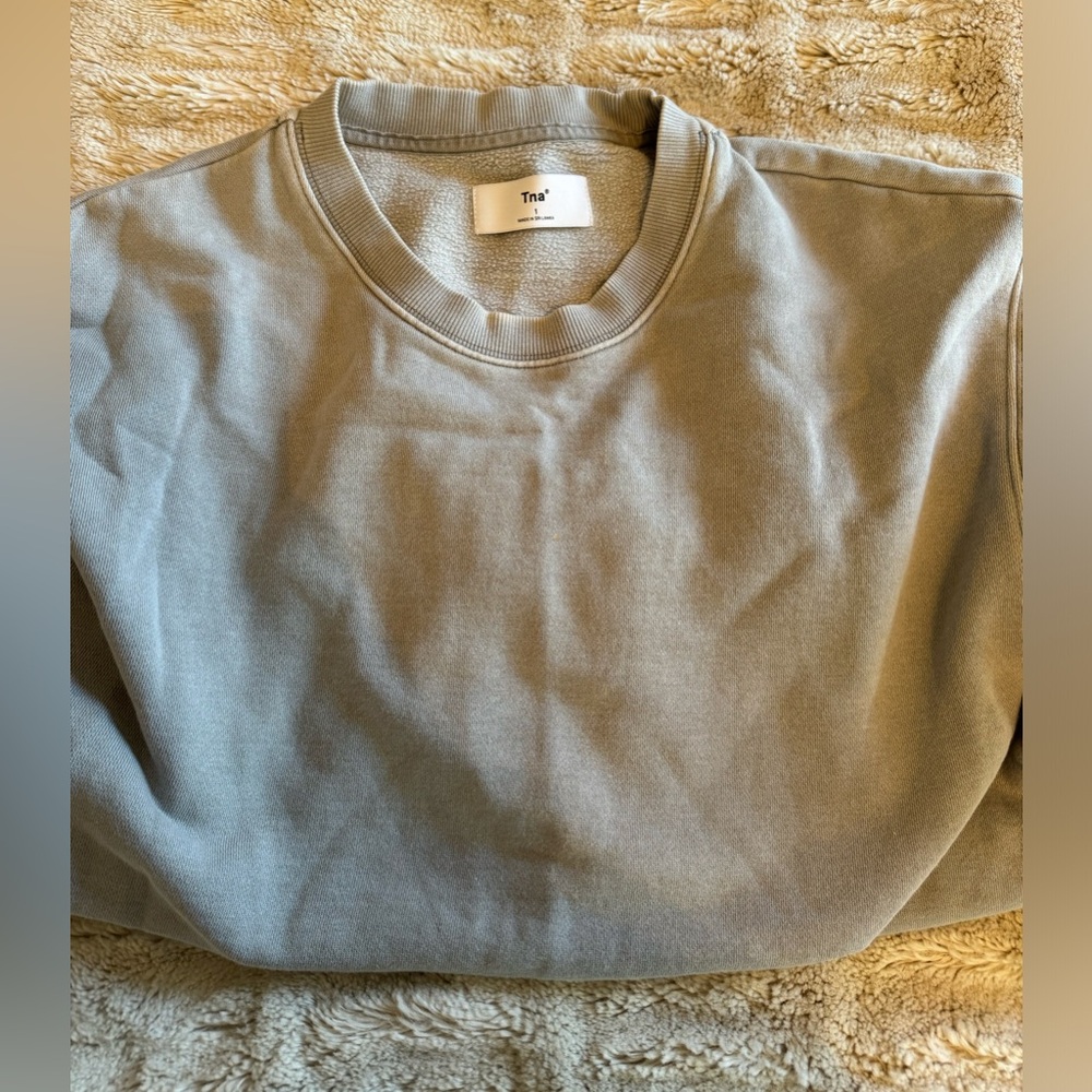Aritzia TNA grey crewneck size 1
